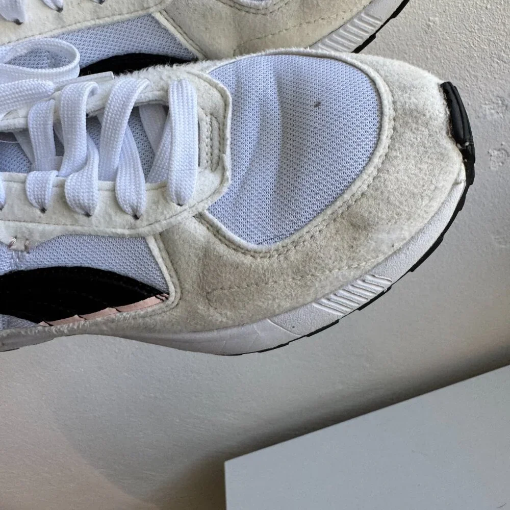 PUMA White & Black Sneakers Women’s Size 8.5 – Classic Casual Shoes - Picture 7 of 13